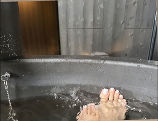 Maki Tamaru feet photo 2
