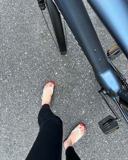 Maki Tamaru feet photo 14