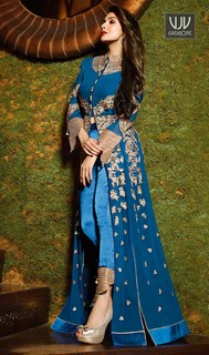 Malaika Arora feet photo thumbnail