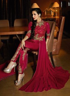Malaika Arora feet photo thumbnail