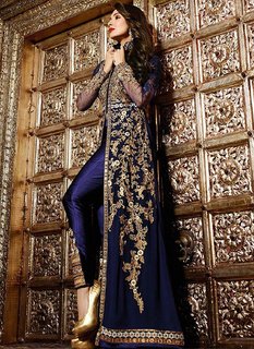 Malaika Arora feet photo thumbnail