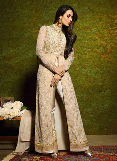 Malaika Arora feet photo thumbnail