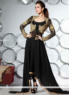 Malaika Arora feet photo thumbnail