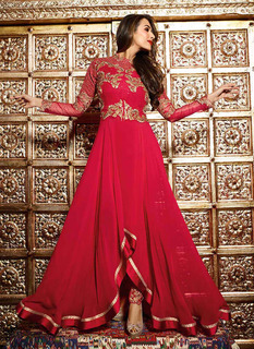Malaika Arora feet photo thumbnail