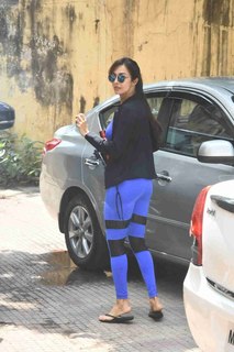 Malaika Arora feet photo thumbnail