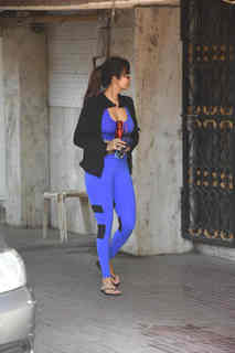 Malaika Arora feet photo thumbnail