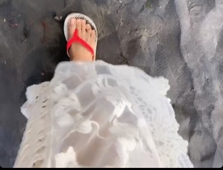 Malaika Arora feet photo thumbnail