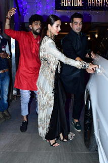 Malaika Arora feet photo thumbnail