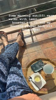 Malaika Arora feet photo thumbnail