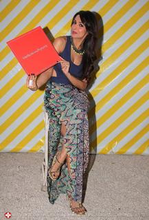 Malaika Arora feet photo thumbnail