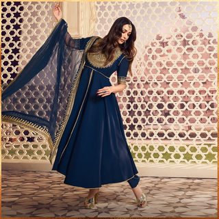 Malaika Arora feet photo thumbnail