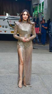 Malaika Arora feet photo thumbnail