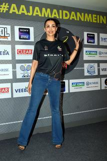 Malaika Arora feet photo thumbnail