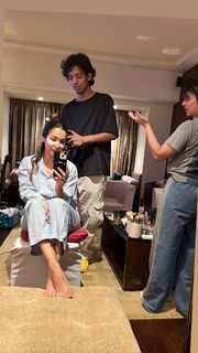 Malaika Arora feet photo thumbnail