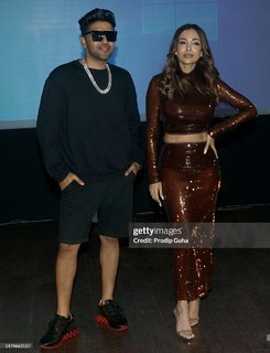 Malaika Arora feet photo thumbnail