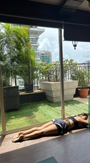 Malaika Arora feet photo thumbnail