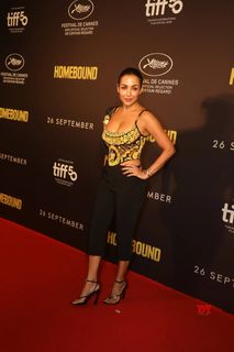 Malaika Arora feet photo thumbnail