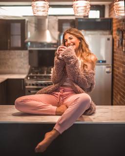 Malak Koura feet photo thumbnail