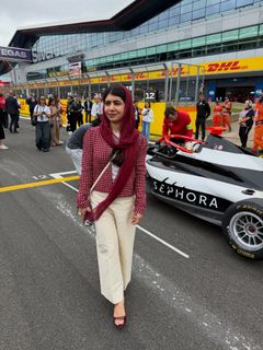 Malala Yousafzai feet photo 4