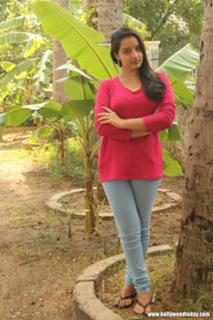 Malavika Menon feet photo 1