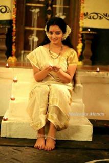 Malavika Menon feet photo 2