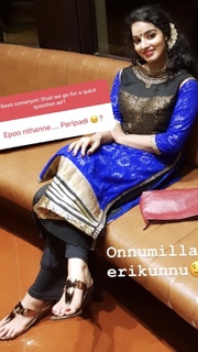 Malavika Menon feet photo 2