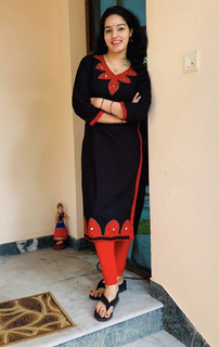 Malavika Menon feet photo 1