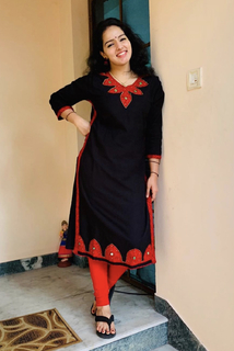Malavika Menon feet photo 20