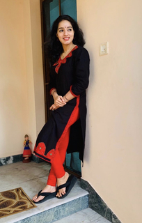 Malavika Menon feet photo 18