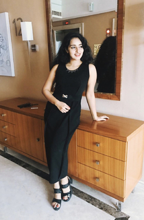 Malavika Menon feet photo 8