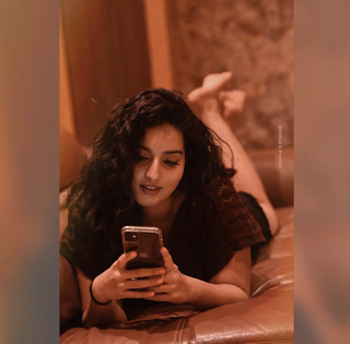 Malavika Menon feet photo 17