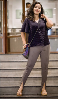 Malavika Menon feet photo 10
