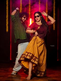 Malavika Menon feet photo 9
