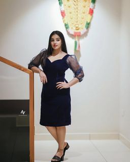 Malavika Menon feet photo 12