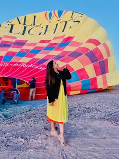 Malavika Menon feet photo 8