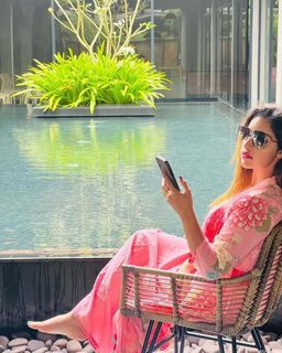 Malavika Menon feet photo 5