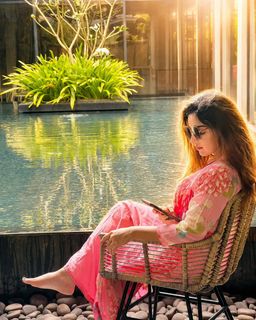 Malavika Menon feet photo 2
