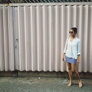 Malavika Mohanan feet photo thumbnail