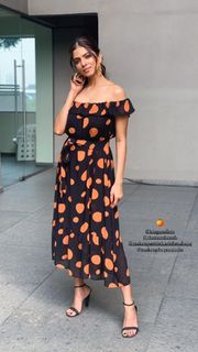 Malavika Mohanan feet photo thumbnail