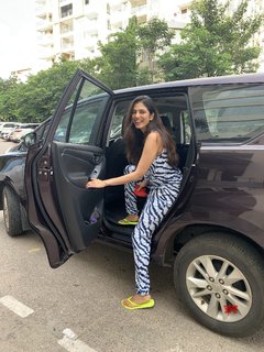 Malavika Mohanan feet photo thumbnail