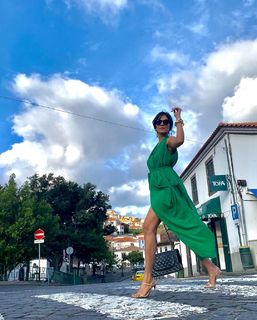 Malavika Mohanan feet photo thumbnail