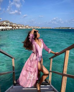 Malavika Mohanan feet photo thumbnail