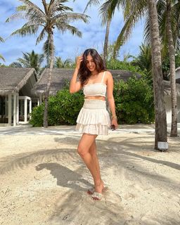 Malavika Mohanan feet photo thumbnail