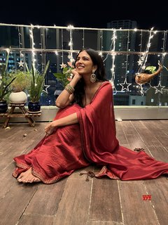 Malavika Mohanan feet photo thumbnail