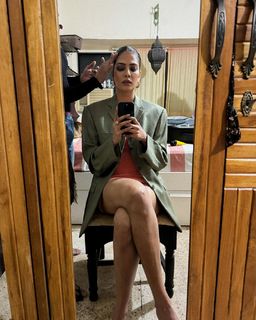 Malavika Mohanan feet photo thumbnail