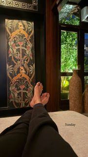 Malavika Mohanan feet photo thumbnail