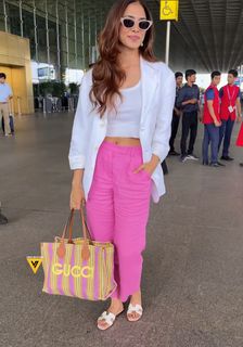 Malavika Mohanan feet photo thumbnail