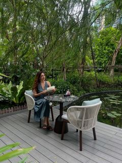 Malavika Mohanan feet photo thumbnail