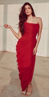 Malavika Mohanan feet photo thumbnail