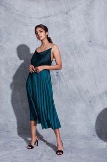 Malavika Mohanan feet photo thumbnail